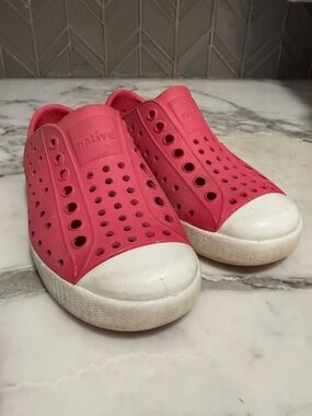 $14 ADD ON Kids Pink Native Jefferson Shoes C9 9c crocs toddler water sandals